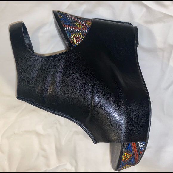 Charles by Charles David Embroidered Wedges - Picture 3 of 6